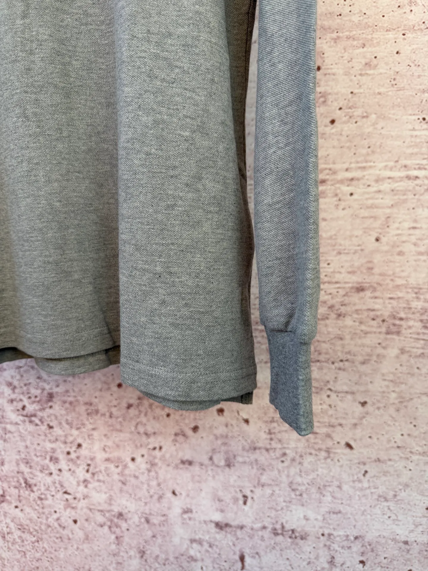 P200 Ralph Lauren classic unisex pony logo pique polo long sleeves, the original version is the same 250g pure cotton pique fabric, there is no difference in the overall style and craftsmanship, it is simple and lazy to wear alone, and the old money style polo collar is the first choice for autumn.